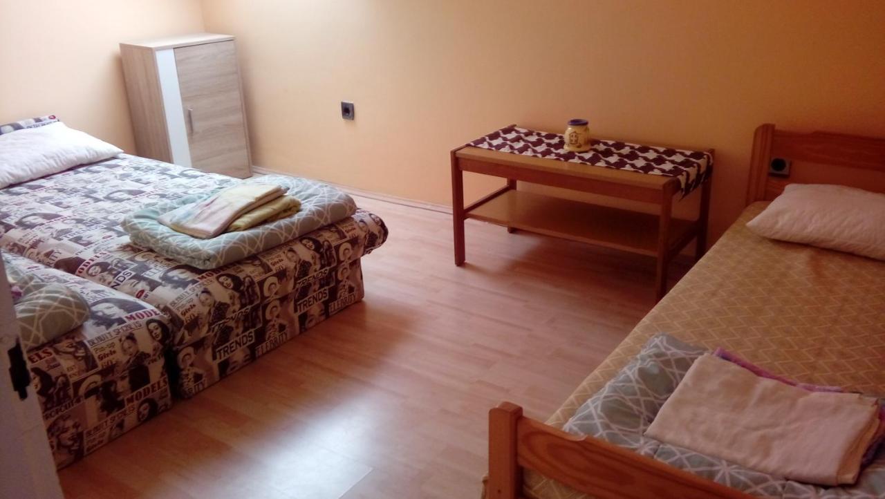 Napsugar Apartmanhaz بالاتوليلّي المظهر الخارجي الصورة